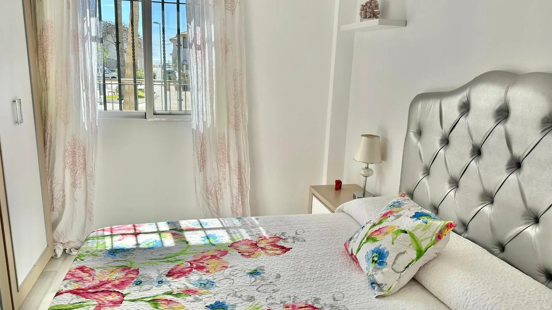 Refugio Costero Tu Hogar Vistas Al Mar Con Parking Apartment Calahonda 0*,  Spain